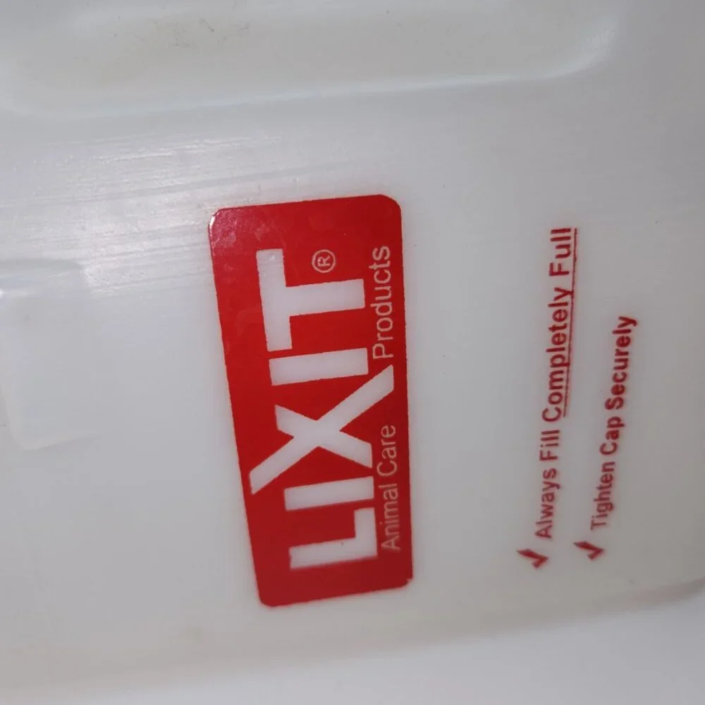 Lixit 32oz Water Bottle For Dog Crate or Small Animal. Missing the Wire.